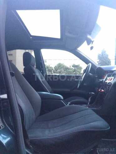 Mercedes E 220 2000, 330,000 km - 2.2 l - Bakı