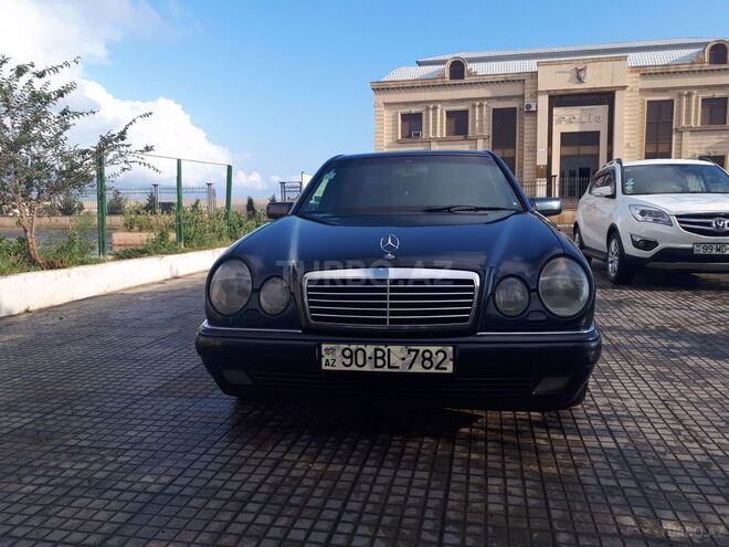 Mercedes E 200 1996, 446,000 km - 2.0 l - Bakı
