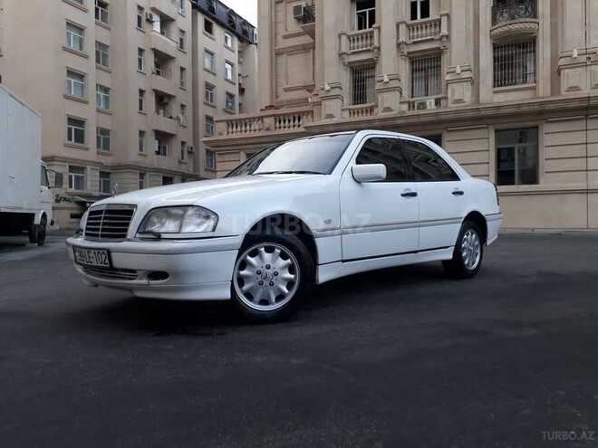 Mercedes C 220 2000, 290,000 km - 2.2 l - Bakı