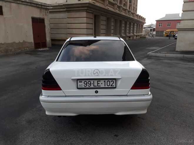 Mercedes C 220 2000, 290,000 km - 2.2 l - Bakı