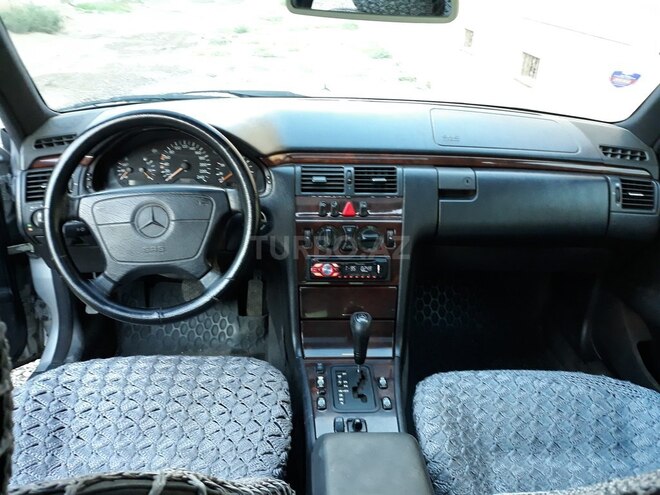 Mercedes E 230 1997, 312,000 km - 2.3 l - Gəncə