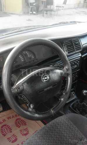 Opel Vectra 1995, 150,000 km - 2.0 l - Bakı