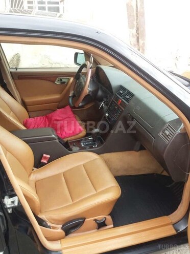 Mercedes C 220 1995, 239,628 km - 2.2 л - Bakı