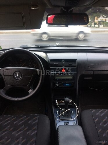 Mercedes C 220 2000, 346,000 km - 2.2 l - Bakı