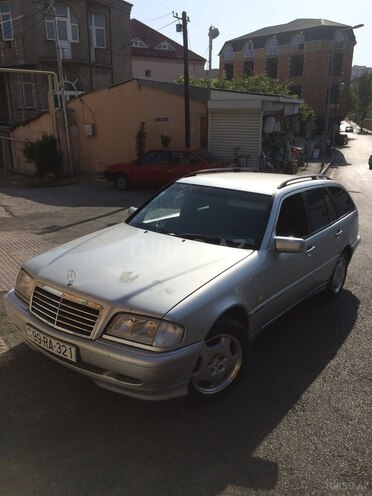 Mercedes C 220 2000, 346,000 km - 2.2 l - Bakı
