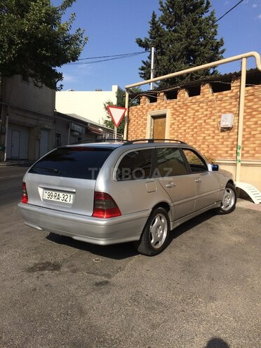 Mercedes C 220 2000, 346,000 km - 2.2 l - Bakı
