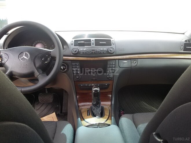 Mercedes E 220 2002, 292,000 km - 2.2 l - Bakı