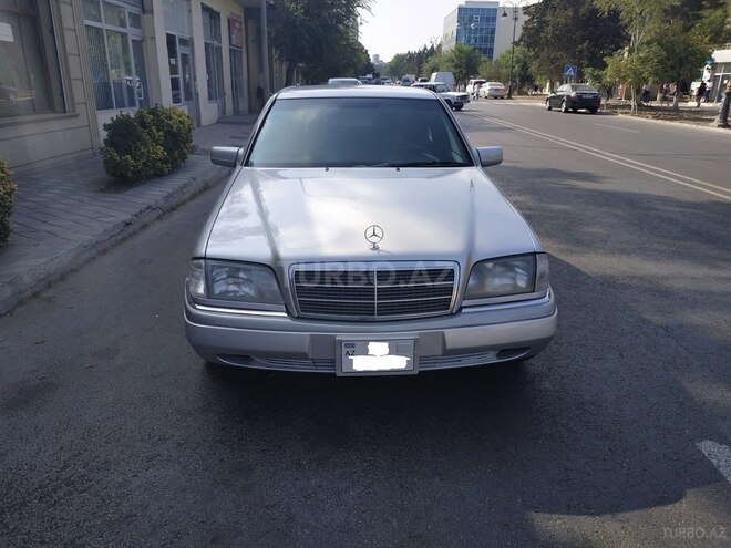 Mercedes C 220 1995, 235,000 km - 2.2 л - Sumqayıt