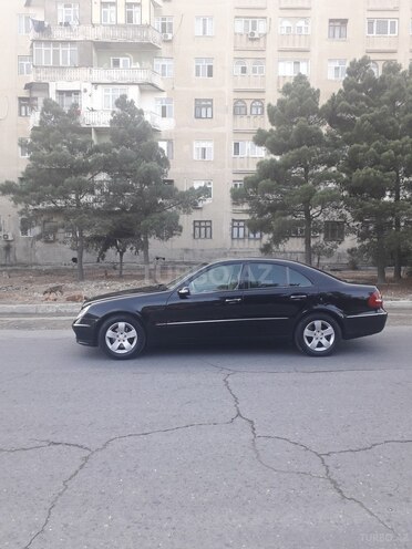 Mercedes E 220 2004, 246,789 km - 2.2 л - Bakı
