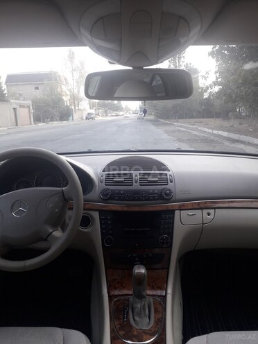 Mercedes E 220 2004, 246,789 km - 2.2 л - Bakı