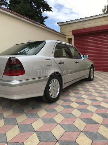 Mercedes C 240 1999, 218,000 km - 2.4 л - Şəki