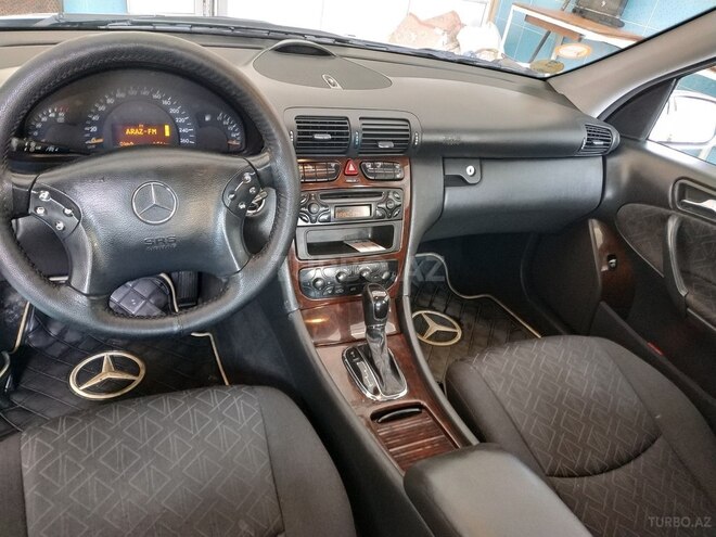 Mercedes C 220 2001, 402,880 km - 2.2 l - Bakı