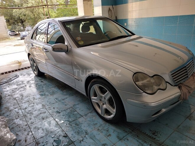 Mercedes C 220 2001, 402,880 km - 2.2 l - Bakı
