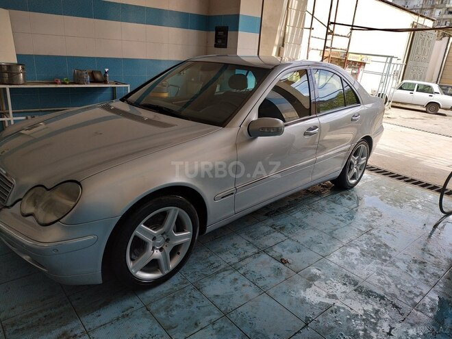 Mercedes C 220 2001, 402,880 km - 2.2 l - Bakı