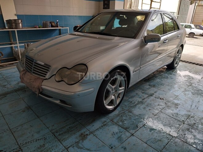 Mercedes C 220 2001, 335,080 km - 2.2 l - Bakı