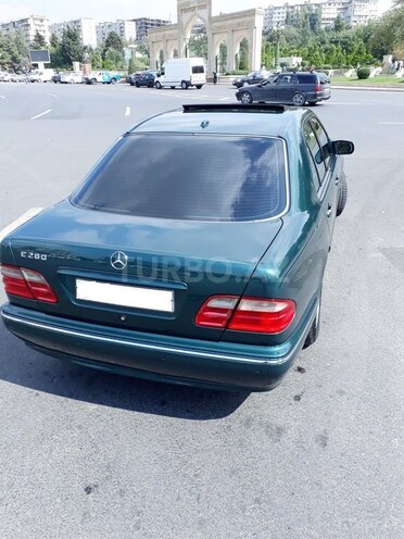 Mercedes E 280 2000, 225,800 km - 2.8 л - Bakı