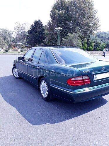 Mercedes E 280 2000, 225,800 km - 2.8 л - Bakı