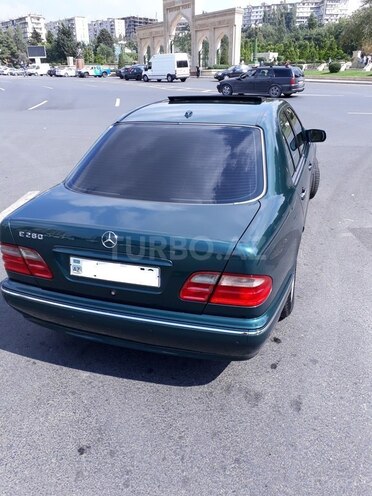Mercedes E 280 2000, 225,800 km - 2.8 л - Bakı