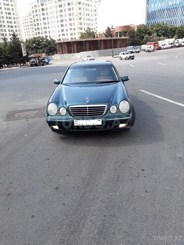 Mercedes E 280 2000, 225,800 km - 2.8 л - Bakı