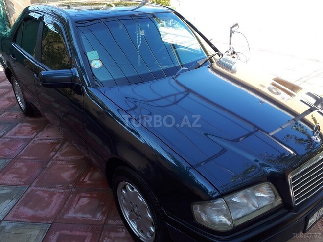 Mercedes C 220 1997, 406,000 km - 2.2 l - Sumqayıt