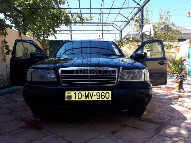 Mercedes C 220 1997, 406,000 km - 2.2 l - Sumqayıt