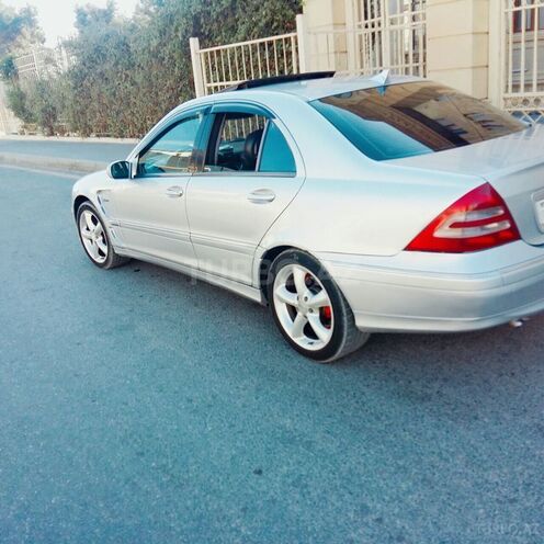 Mercedes C 200 2000, 242,000 km - 2.0 l - Bakı
