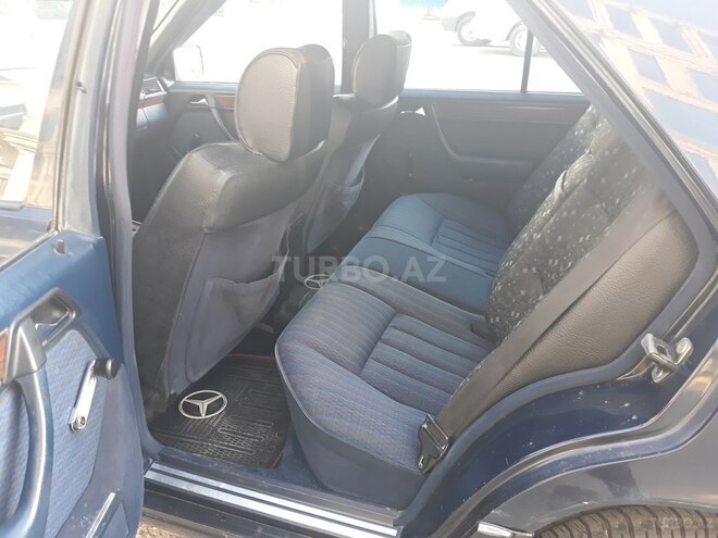 Mercedes E 250 1991, 310,000 km - 0.3 l - Bakı