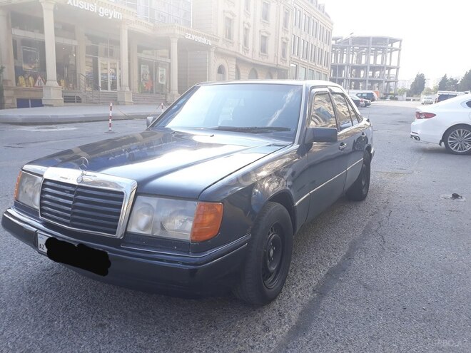 Mercedes E 250 1991, 310,000 km - 0.3 l - Bakı