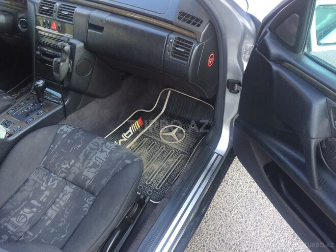 Mercedes E 320 1997, 241,041 km - 3.2 l - Sumqayıt
