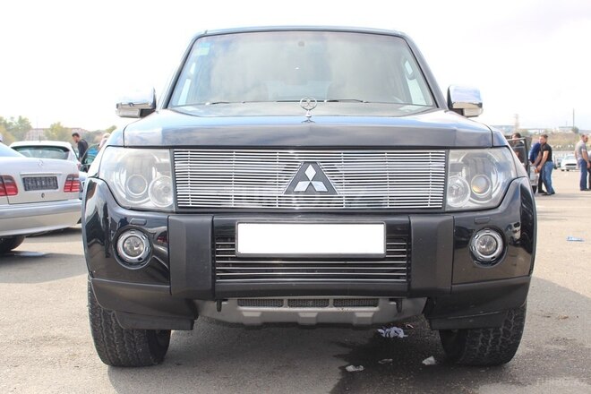 Mitsubishi Pajero 2007, 180,000 km - 3.0 l - Bakı