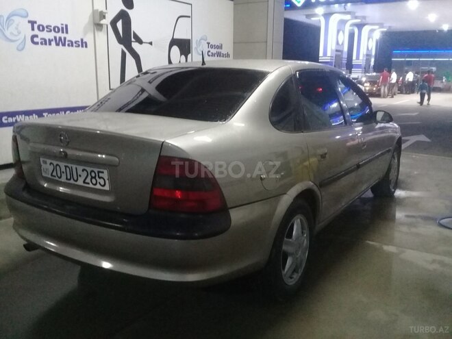 Opel Vectra 1997, 235,841 km - 2.0 л - Bakı