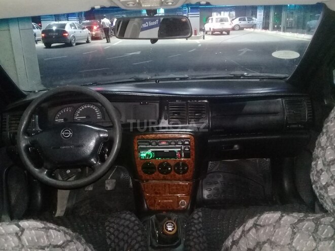 Opel Vectra 1997, 235,841 km - 2.0 л - Bakı