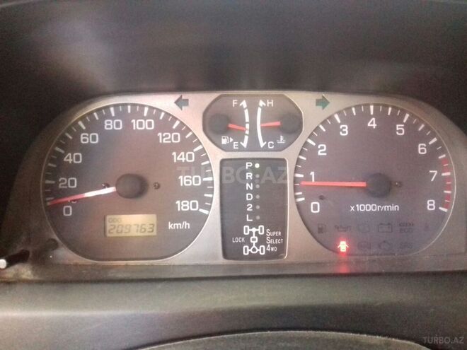Mitsubishi Pajero io 2000, 210,000 km - 1.8 l - Bakı