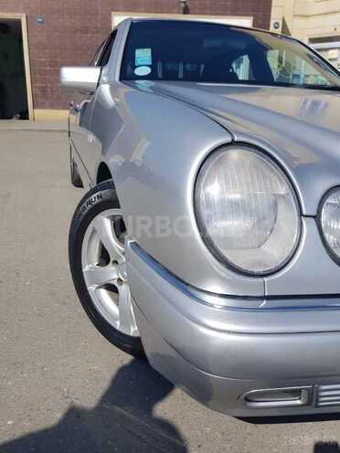 Mercedes E 240 1999, 276,000 km - 2.4 л - Gəncə