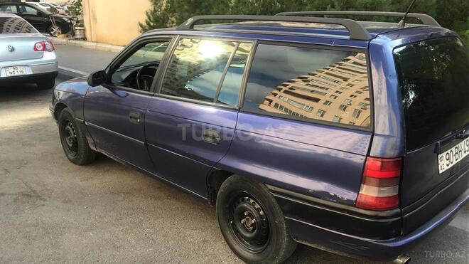 Opel Astra 1996, 280,000 km - 1.8 л - Bakı