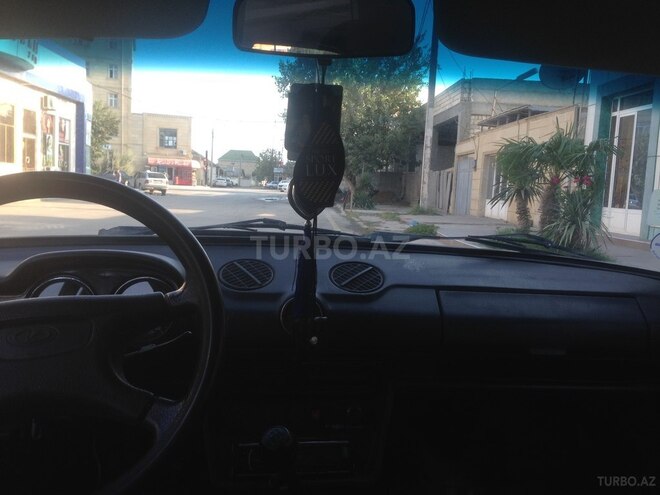 LADA (VAZ) 2106 2005, 127,650 km - 1.6 l - Salyan