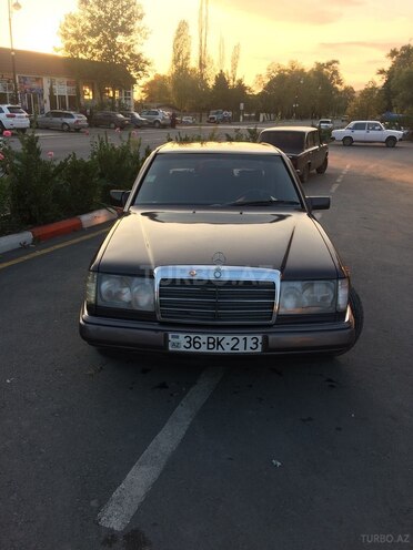 Mercedes E 300 1992, 223,900 km - 3.0 l - Qəbələ