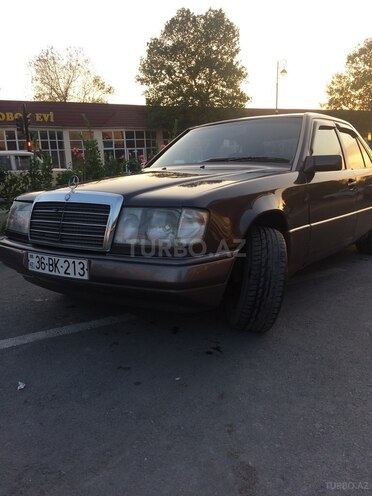 Mercedes E 300 1992, 223,900 km - 3.0 l - Qəbələ