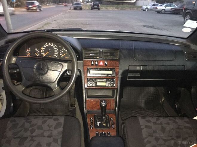Mercedes C 180 1998, 233,200 km - 1.8 l - Bakı