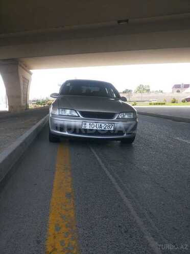 Opel Vectra 1998, 225,000 km - 1.8 л - Bakı