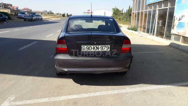 Opel Vectra 1995, 501,000 km - 2.0 l - Bakı