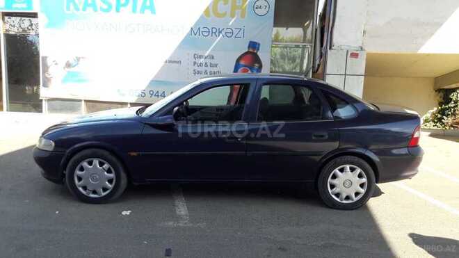 Opel Vectra 1995, 501,000 km - 2.0 l - Bakı