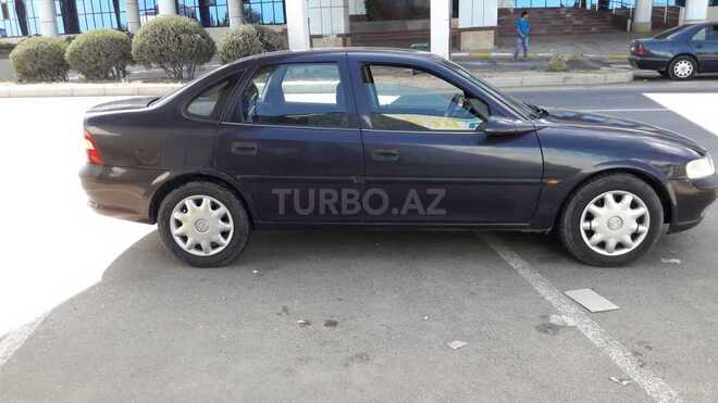 Opel Vectra 1995, 501,000 km - 2.0 l - Bakı