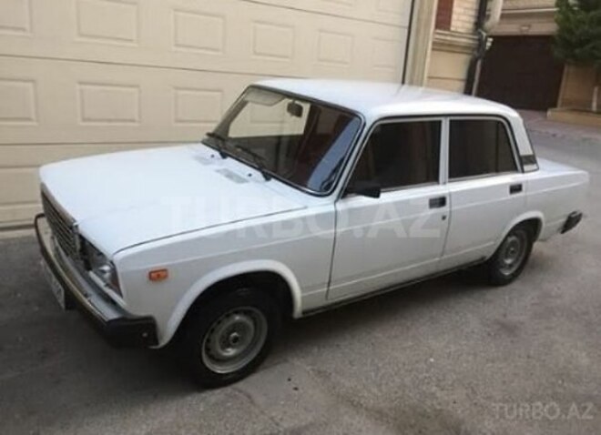 LADA (VAZ) 2107 2003, 350 km - 0.2 л - Salyan