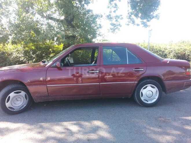 Mercedes E 200 1992, 398,452 km - 2.0 л - Oğuz