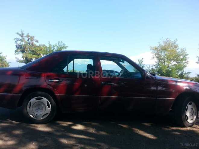Mercedes E 200 1992, 398,452 km - 2.0 л - Oğuz