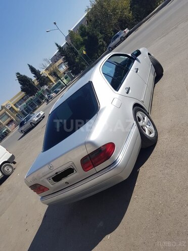 Mercedes E 240 1999, 276,000 km - 2.4 л - Gəncə