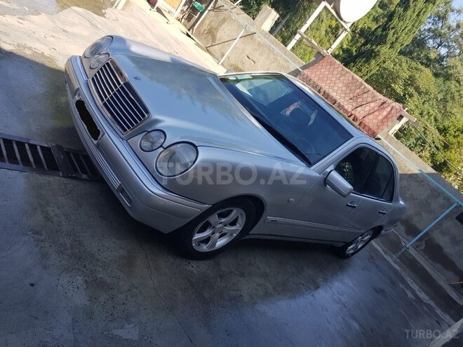 Mercedes E 240 1999, 276,000 km - 2.4 л - Gəncə