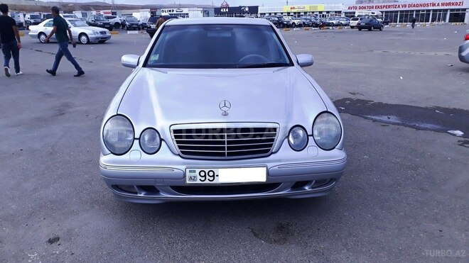 Mercedes E 240 1999, 257,080 km - 2.4 l - Bakı