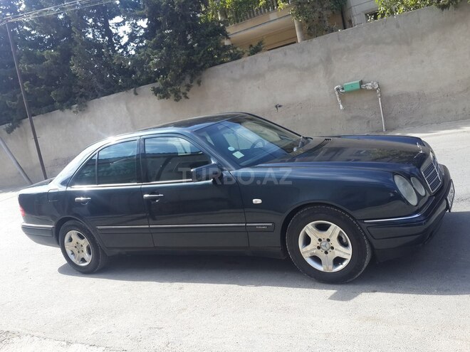 Mercedes E 200 1996, 256,352 km - 2.0 l - Bakı